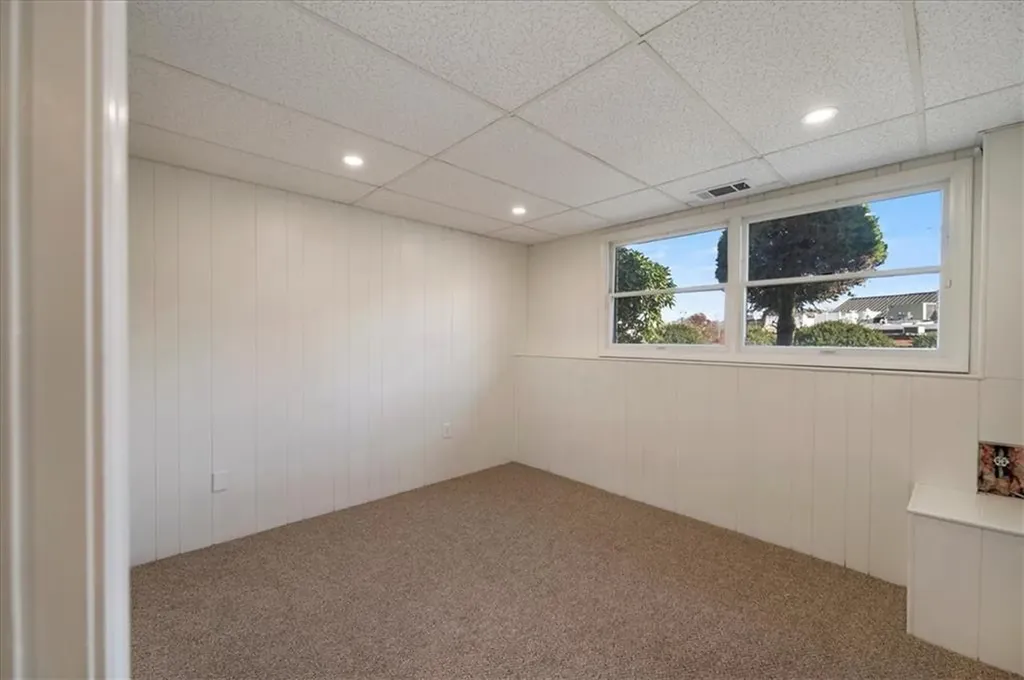 10 Sheffield Road Cranston RI 02920