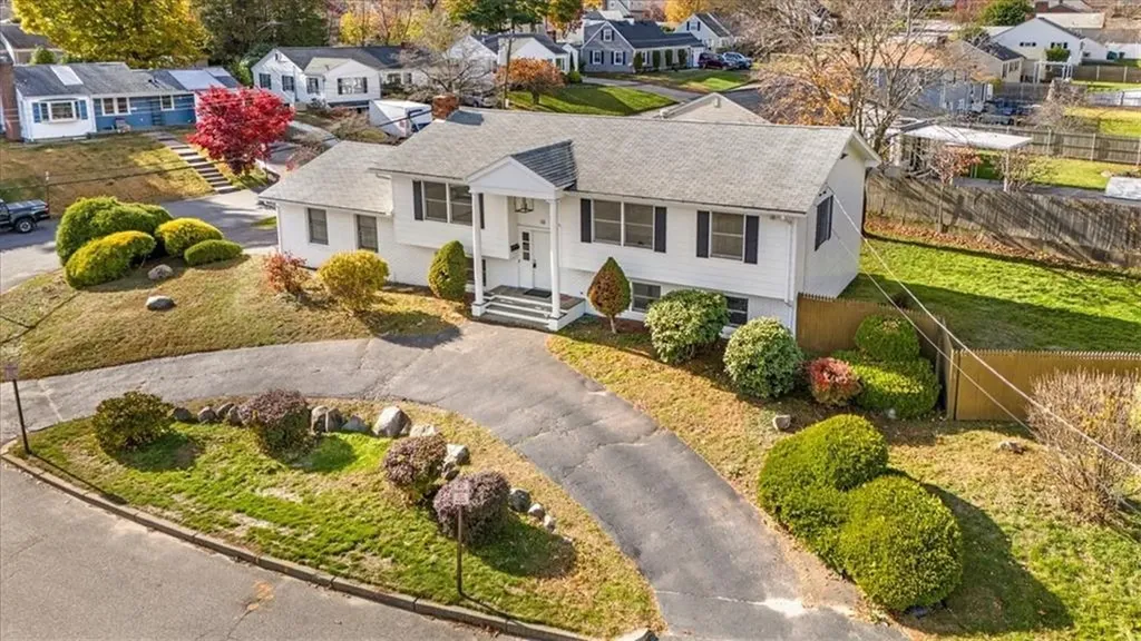 10 Sheffield Road Cranston RI 02920