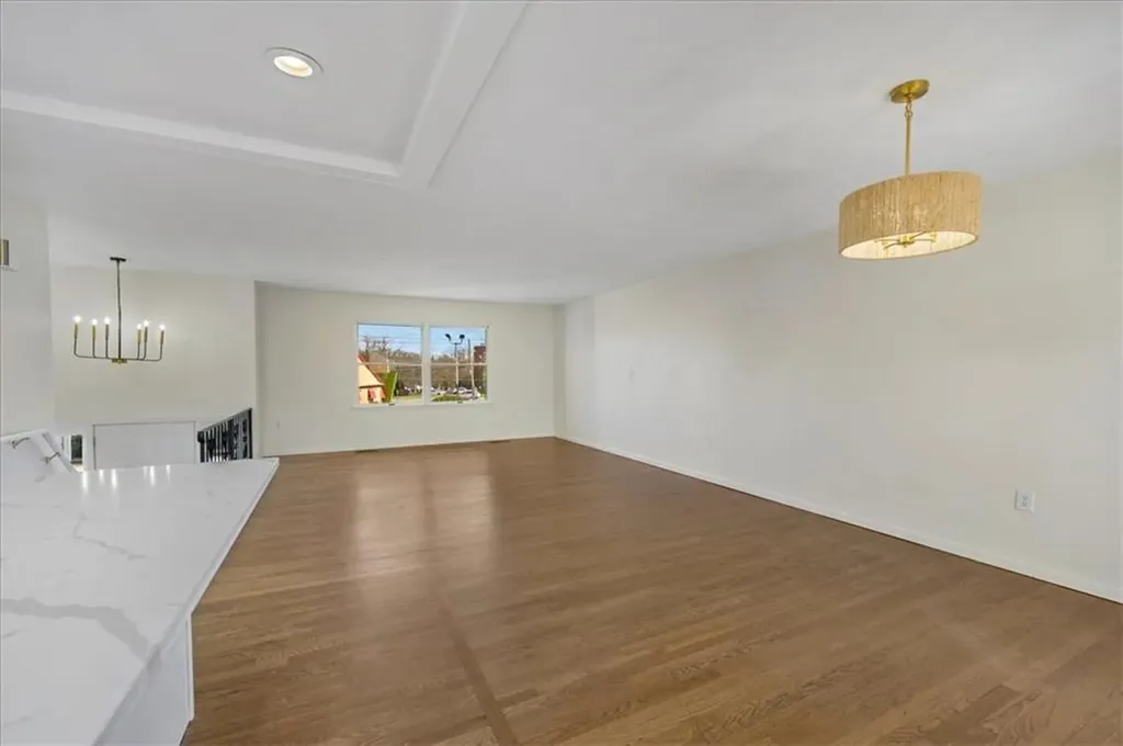 10 Sheffield Road Cranston RI 02920