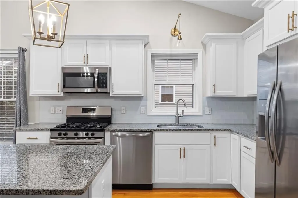 5 W Glen Lane West Warwick RI 02893