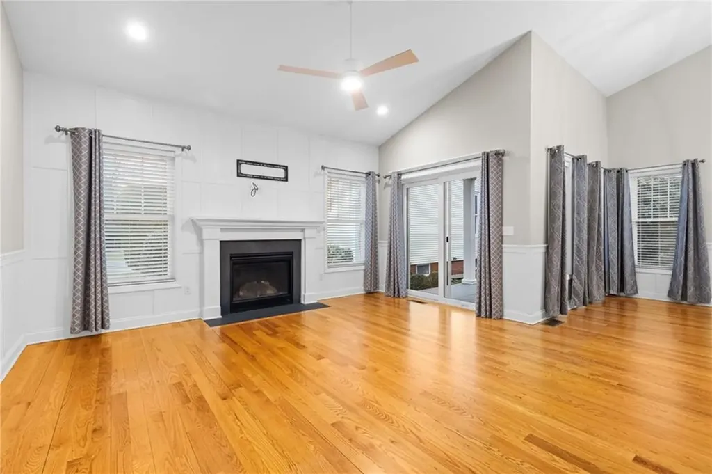 5 W Glen Lane West Warwick RI 02893