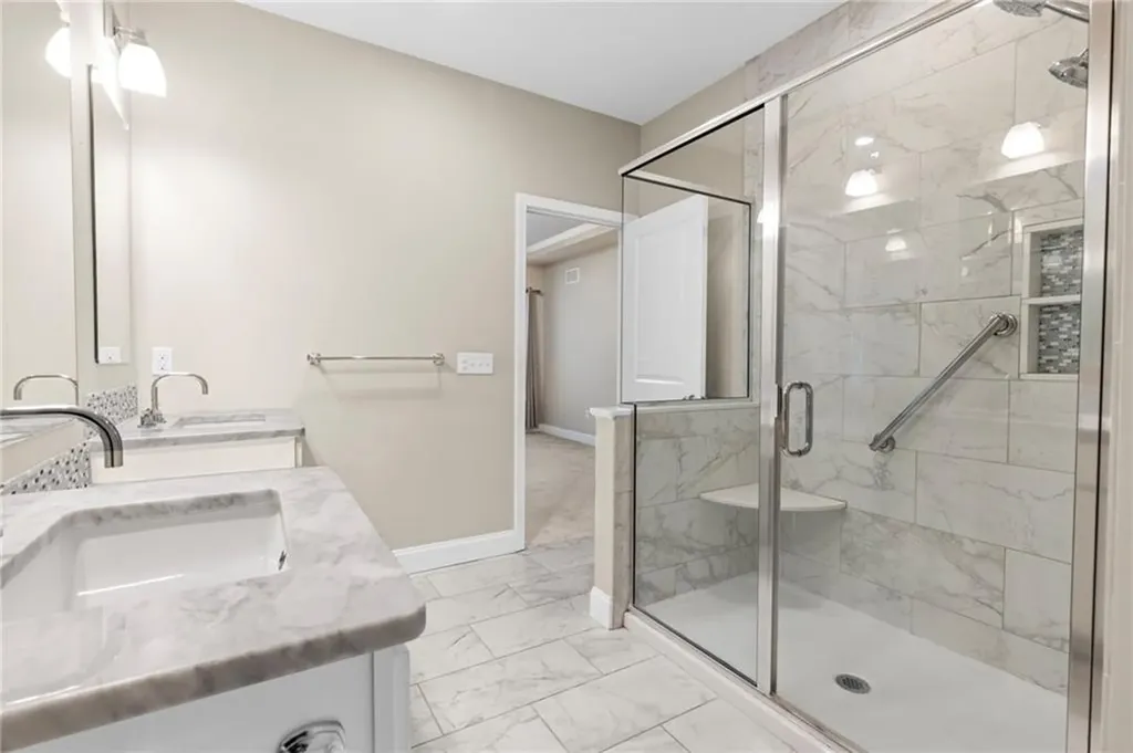 5 W Glen Lane West Warwick RI 02893