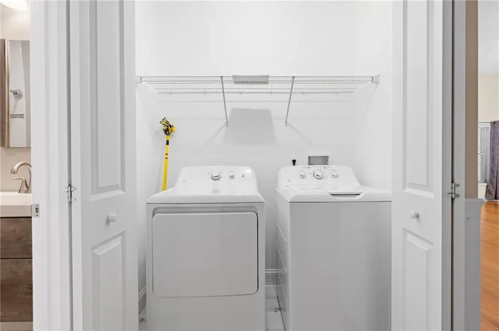 5 W Glen Lane West Warwick RI 02893