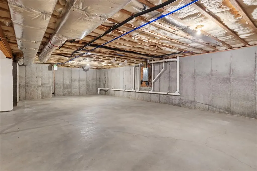 5 W Glen Lane West Warwick RI 02893