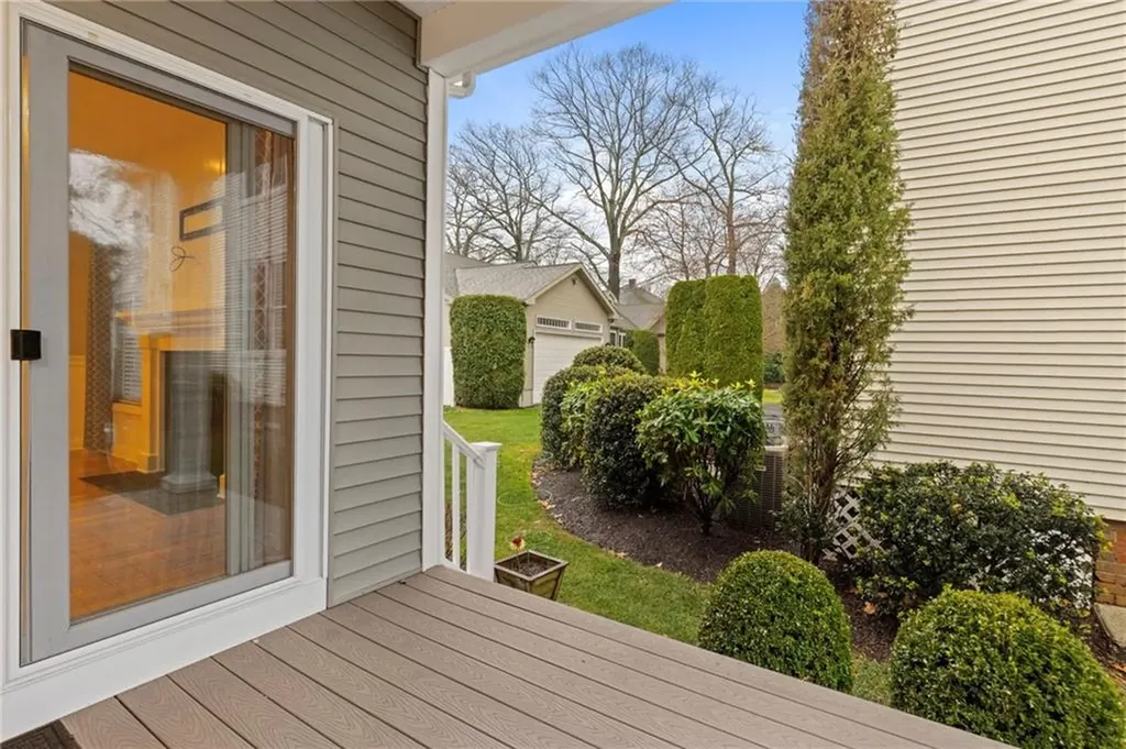 5 W Glen Lane West Warwick RI 02893