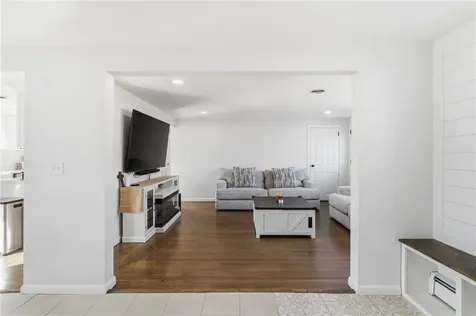 85 Union Avenue Warwick RI 02889