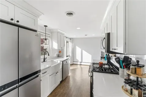 85 Union Avenue Warwick RI 02889