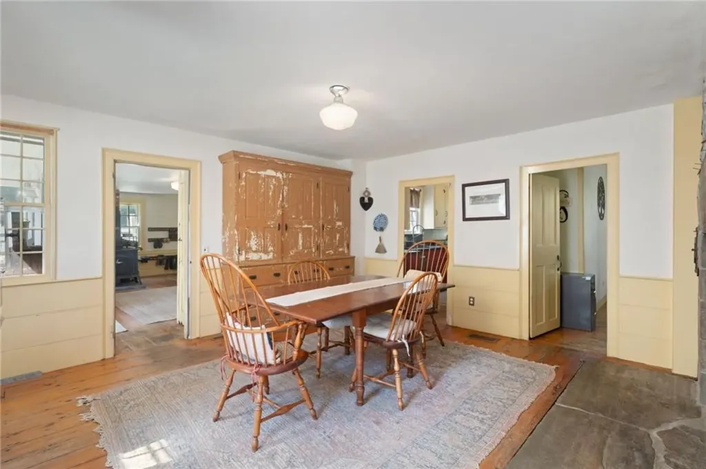 16 Burgess Road Foster RI 02825