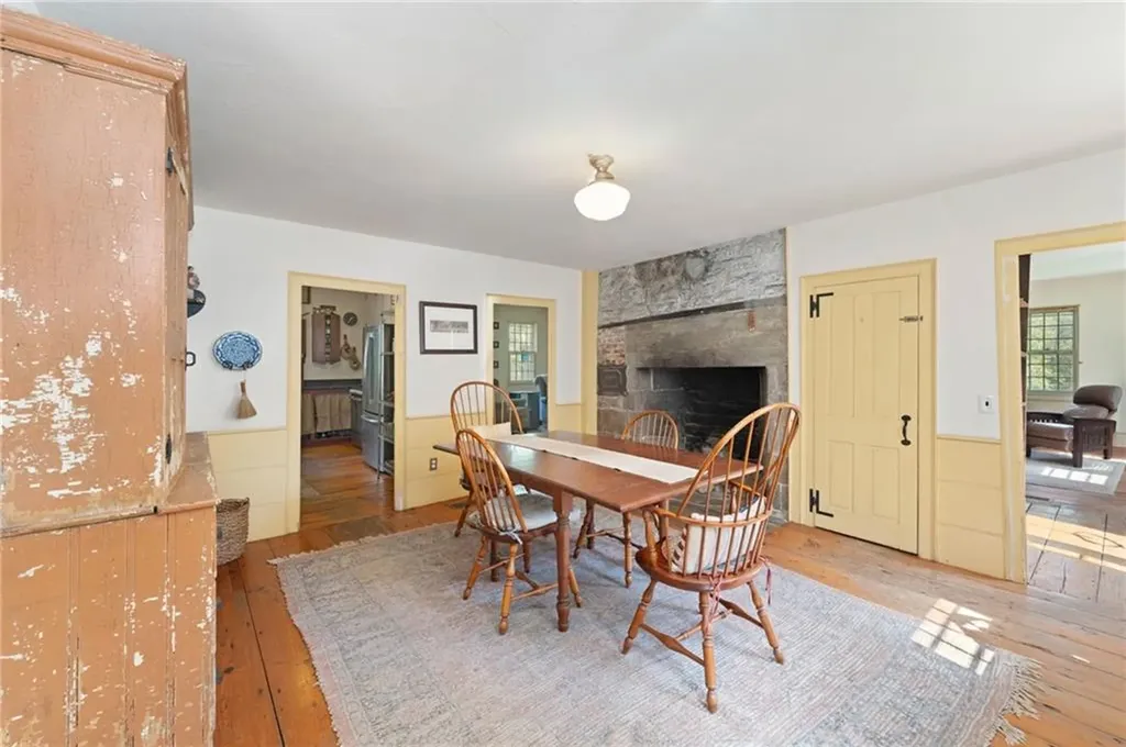 16 Burgess Road Foster RI 02825