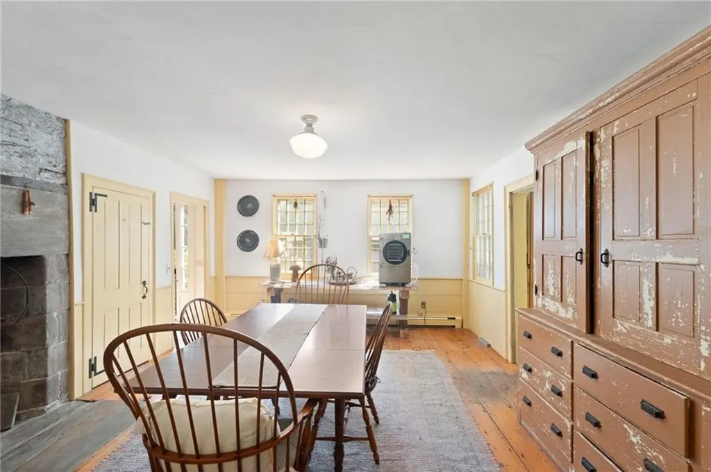 16 Burgess Road Foster RI 02825