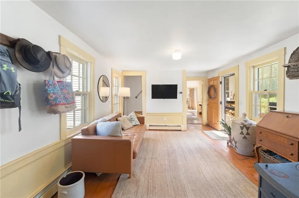 16 Burgess Road Foster RI 02825