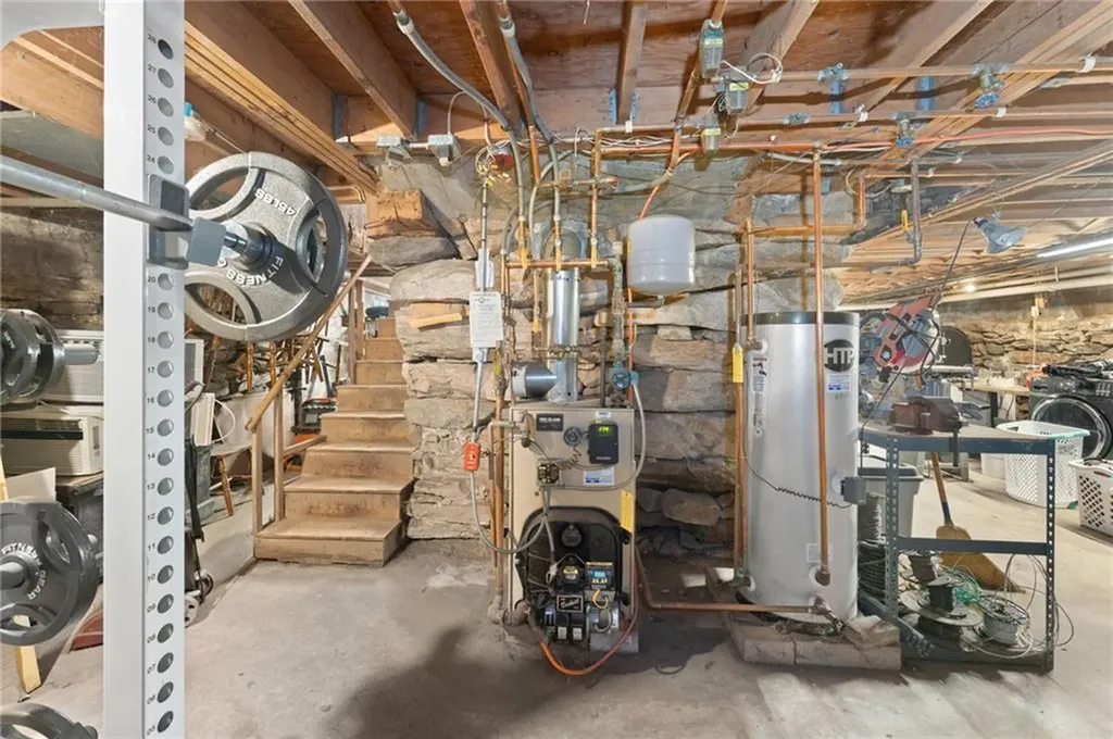 16 Burgess Road Foster RI 02825