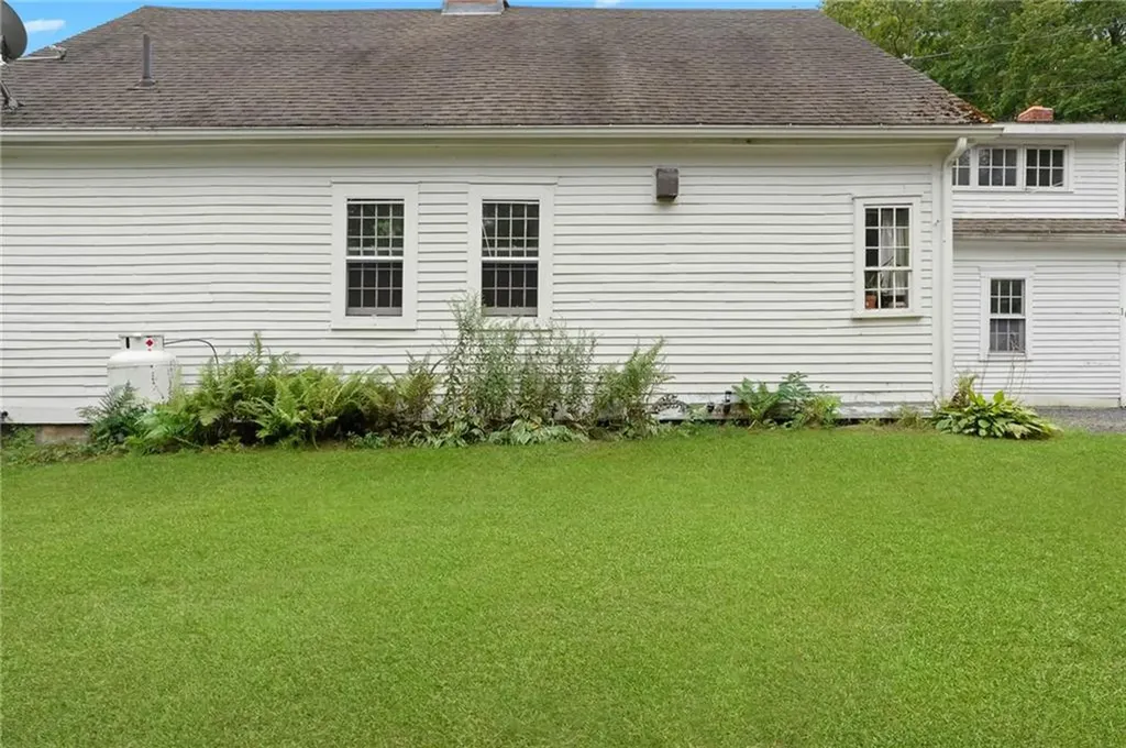 16 Burgess Road Foster RI 02825