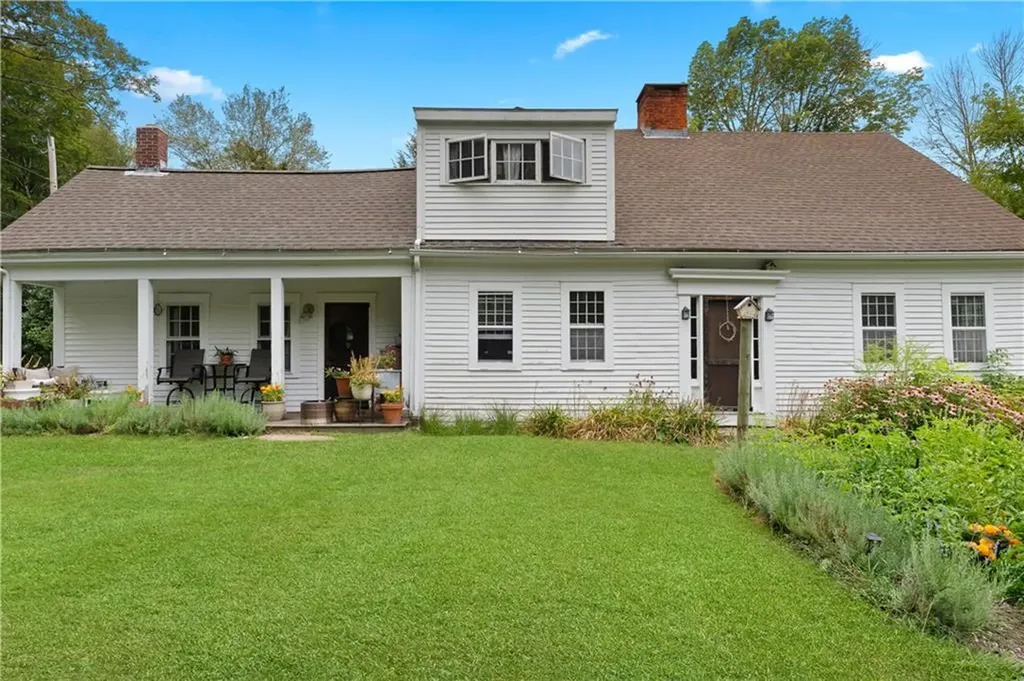 16 Burgess Road Foster RI 02825