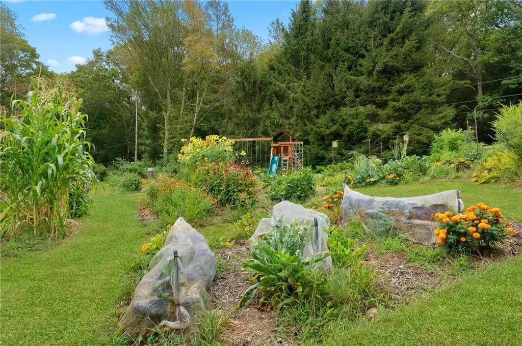 16 Burgess Road Foster RI 02825