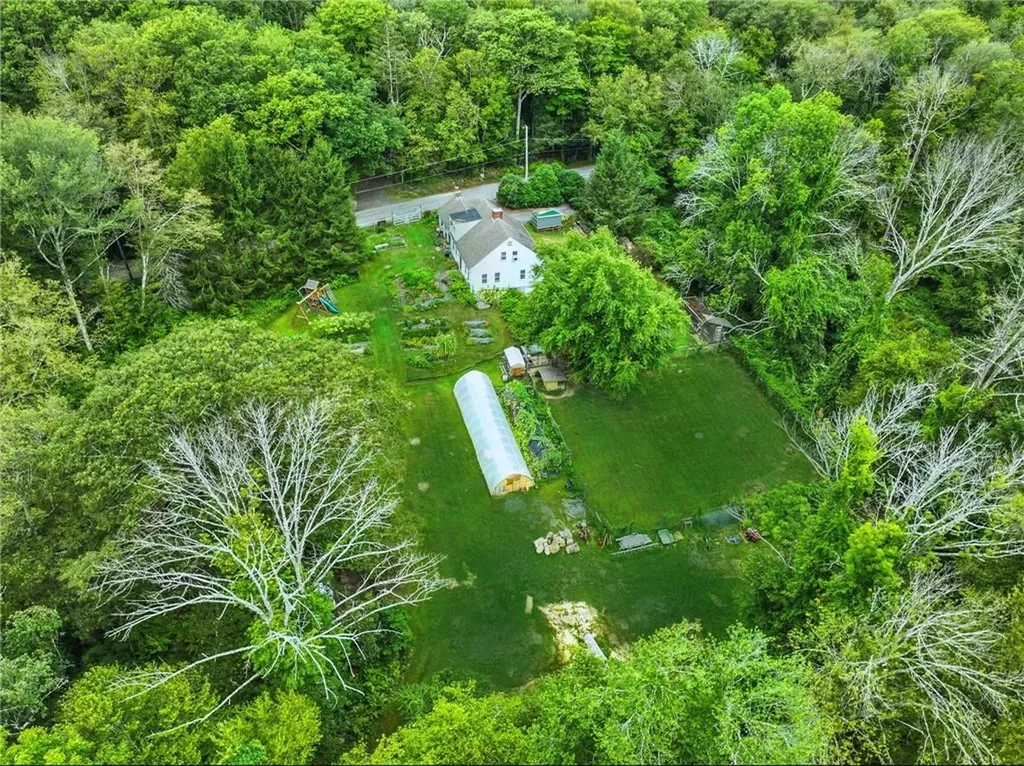 16 Burgess Road Foster RI 02825