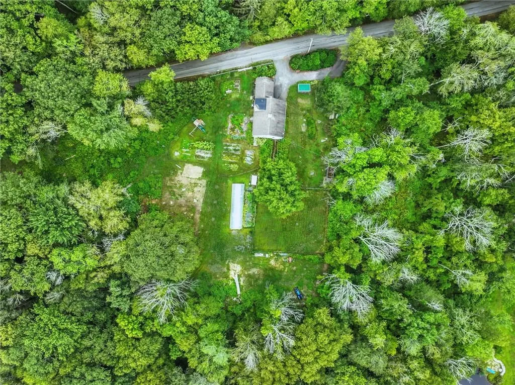 16 Burgess Road Foster RI 02825