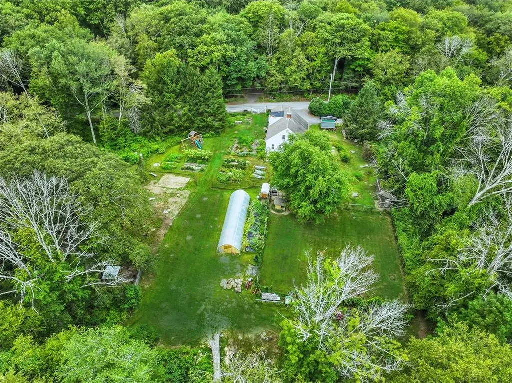 16 Burgess Road Foster RI 02825