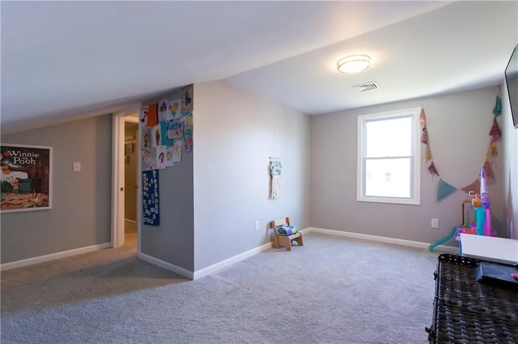 8 Summit Avenue Johnston RI 02919