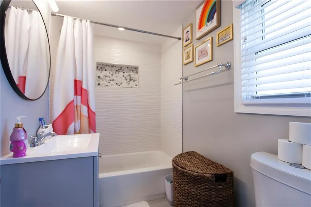 8 Summit Avenue Johnston RI 02919