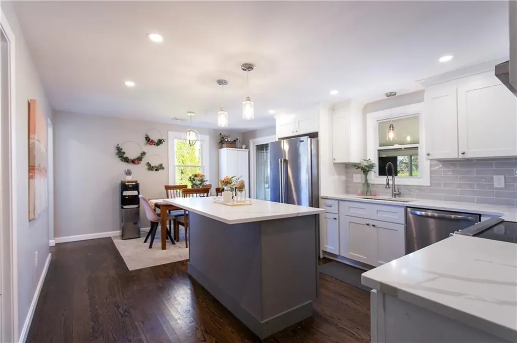 8 Summit Avenue Johnston RI 02919