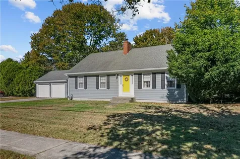 40 Aaron Avenue Bristol RI 02809