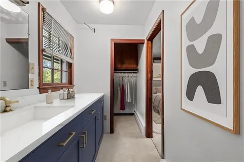 40 Aaron Avenue Bristol RI 02809