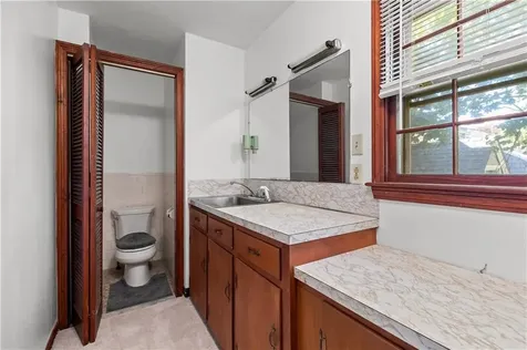 40 Aaron Avenue Bristol RI 02809