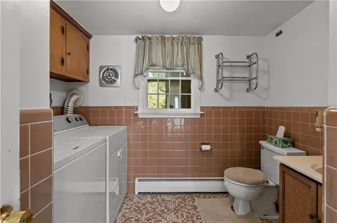 40 Aaron Avenue Bristol RI 02809