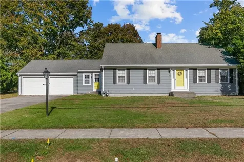 40 Aaron Avenue Bristol RI 02809
