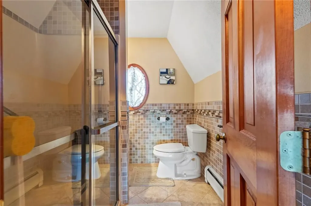 3 White Avenue East Providence RI 02915