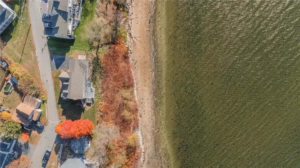 3 White Avenue East Providence RI 02915