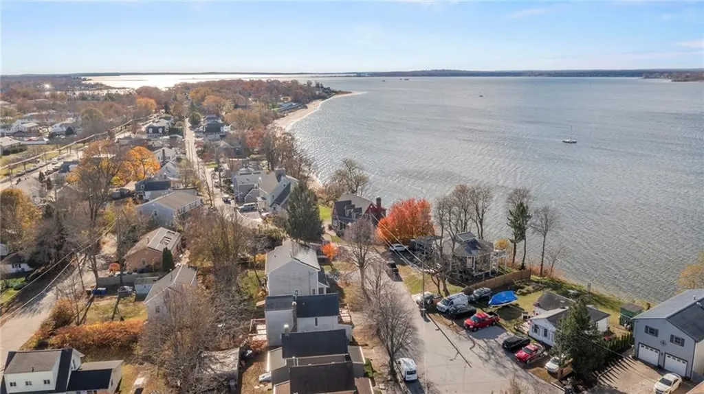 3 White Avenue East Providence RI 02915