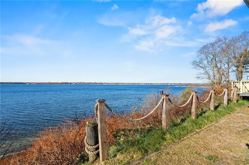 3 White Avenue East Providence RI 02915