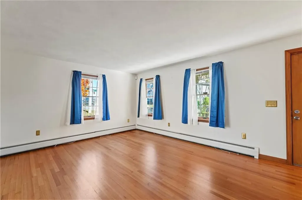 3 White Avenue East Providence RI 02915