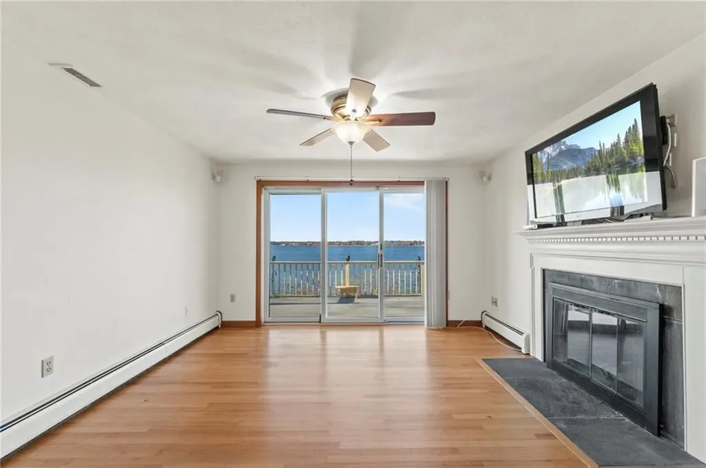 3 White Avenue East Providence RI 02915