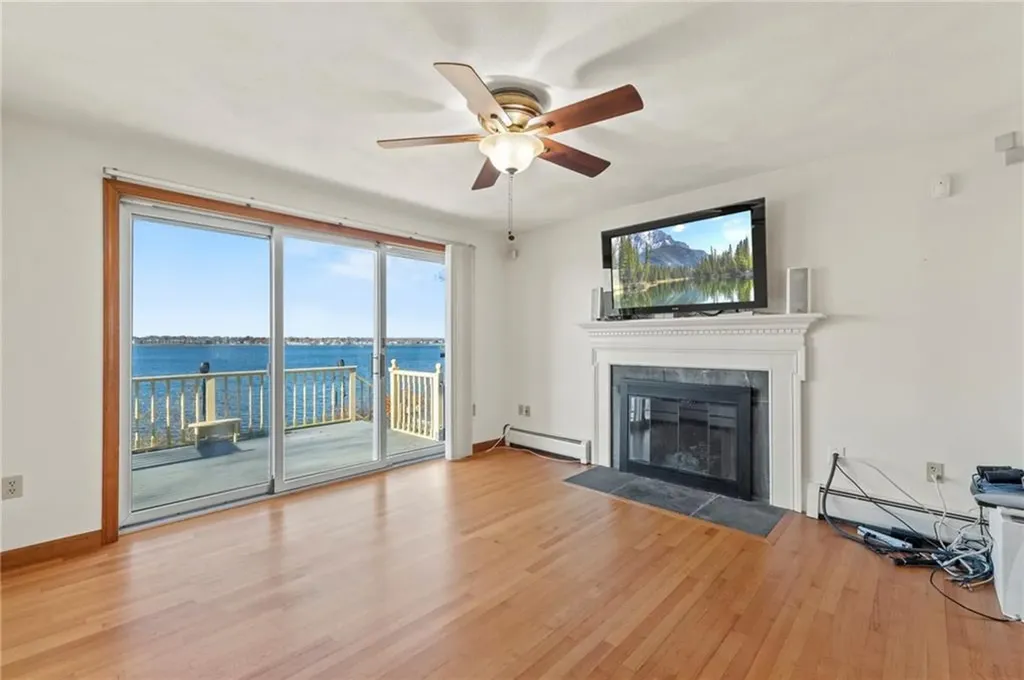 3 White Avenue East Providence RI 02915