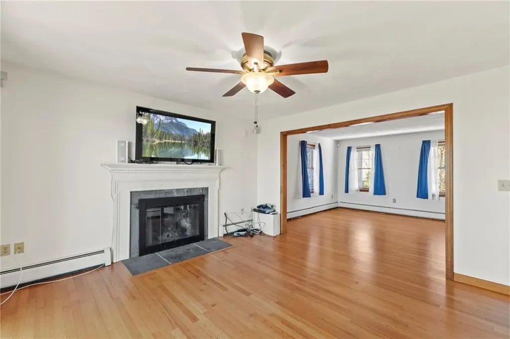 3 White Avenue East Providence RI 02915