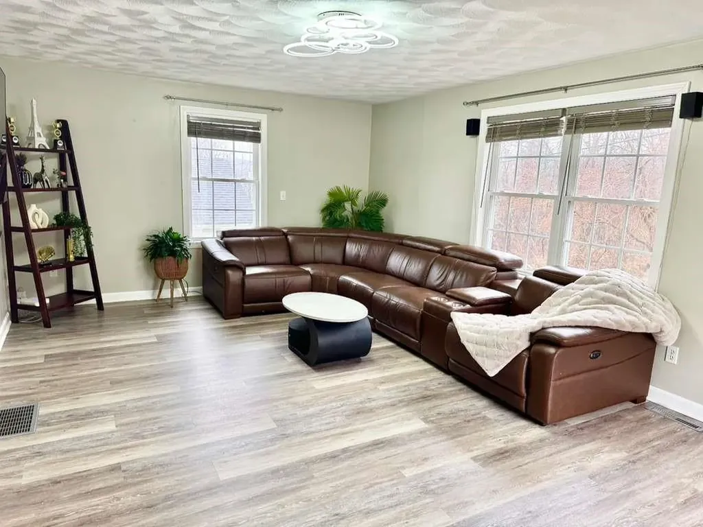 5 Edgewood Avenue Cumberland RI 02864