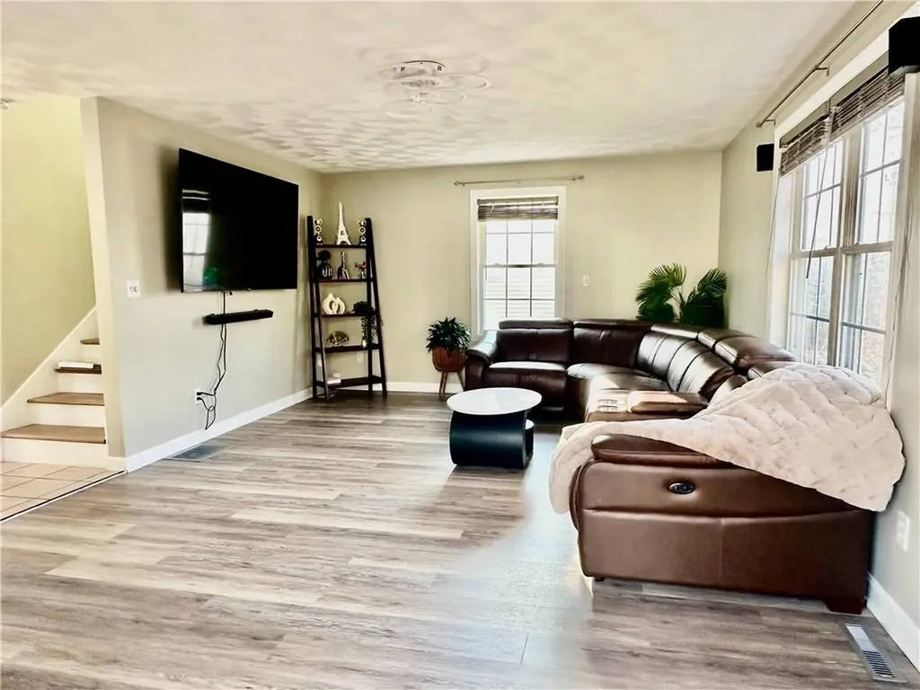 5 Edgewood Avenue Cumberland RI 02864