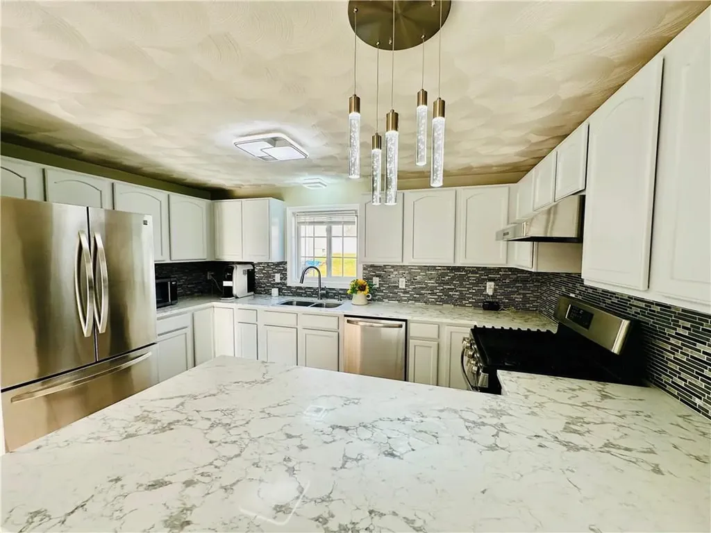 5 Edgewood Avenue Cumberland RI 02864