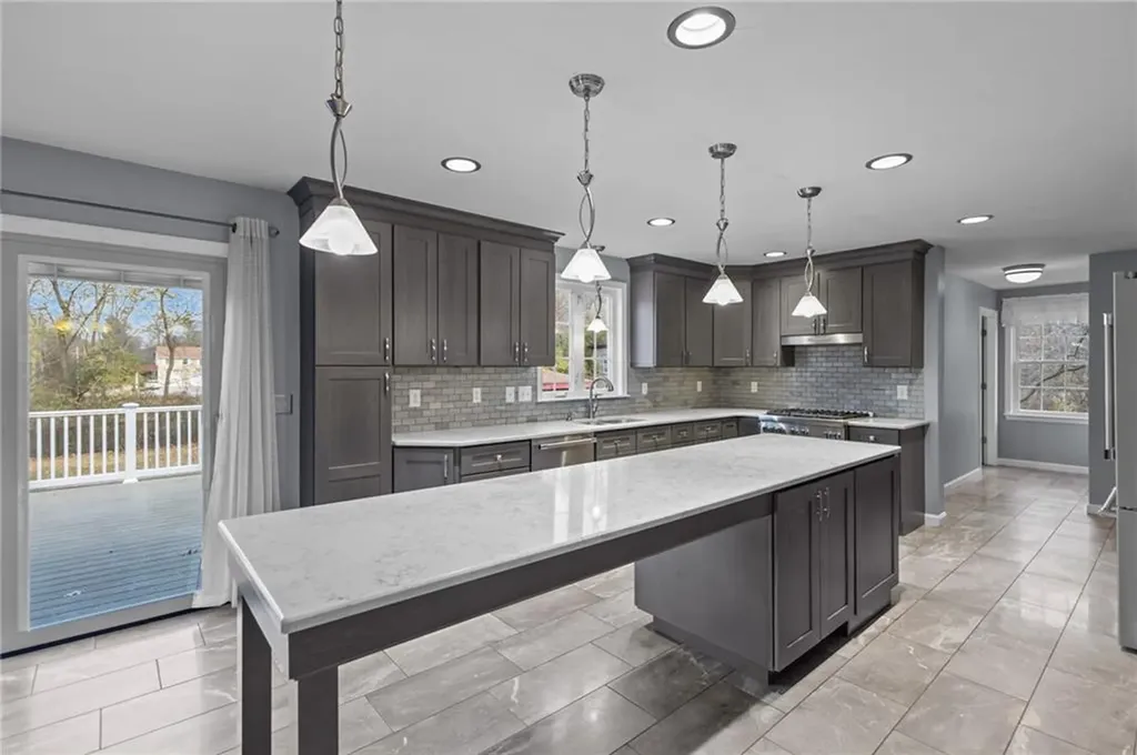 109 Kirby Avenue Warwick RI 02889