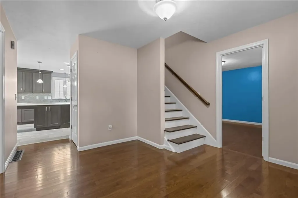 109 Kirby Avenue Warwick RI 02889