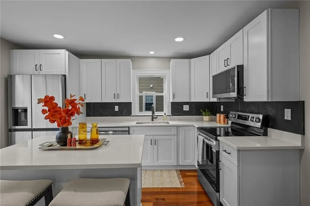 25 Tecumseh Street Providence RI 02906