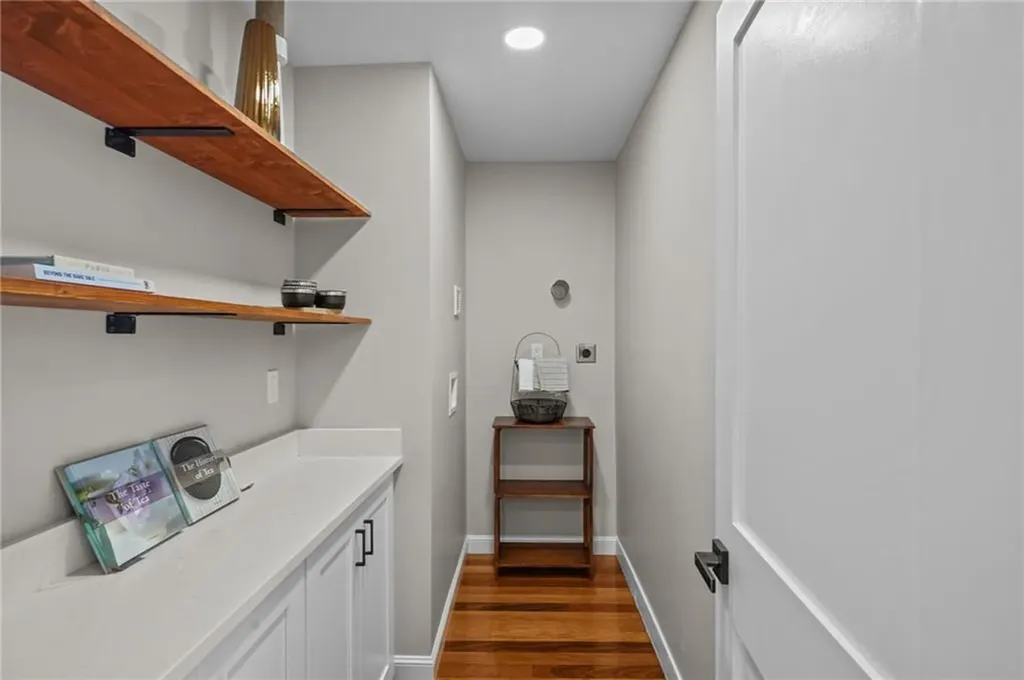 25 Tecumseh Street Providence RI 02906