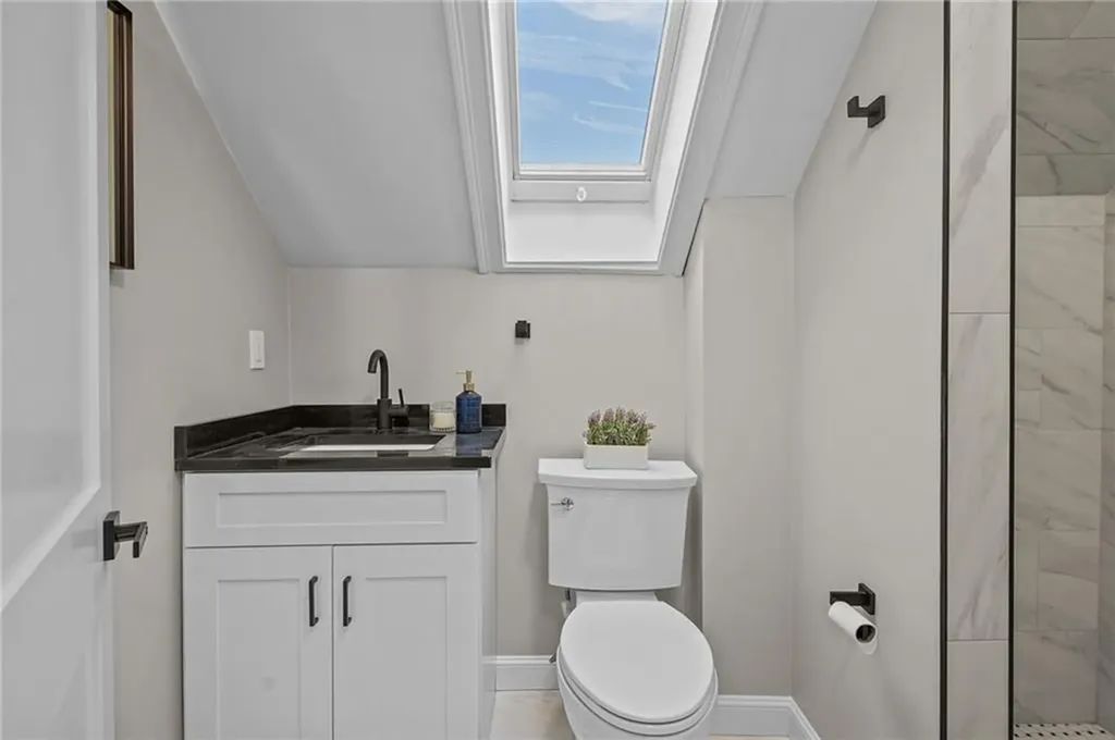 25 Tecumseh Street Providence RI 02906