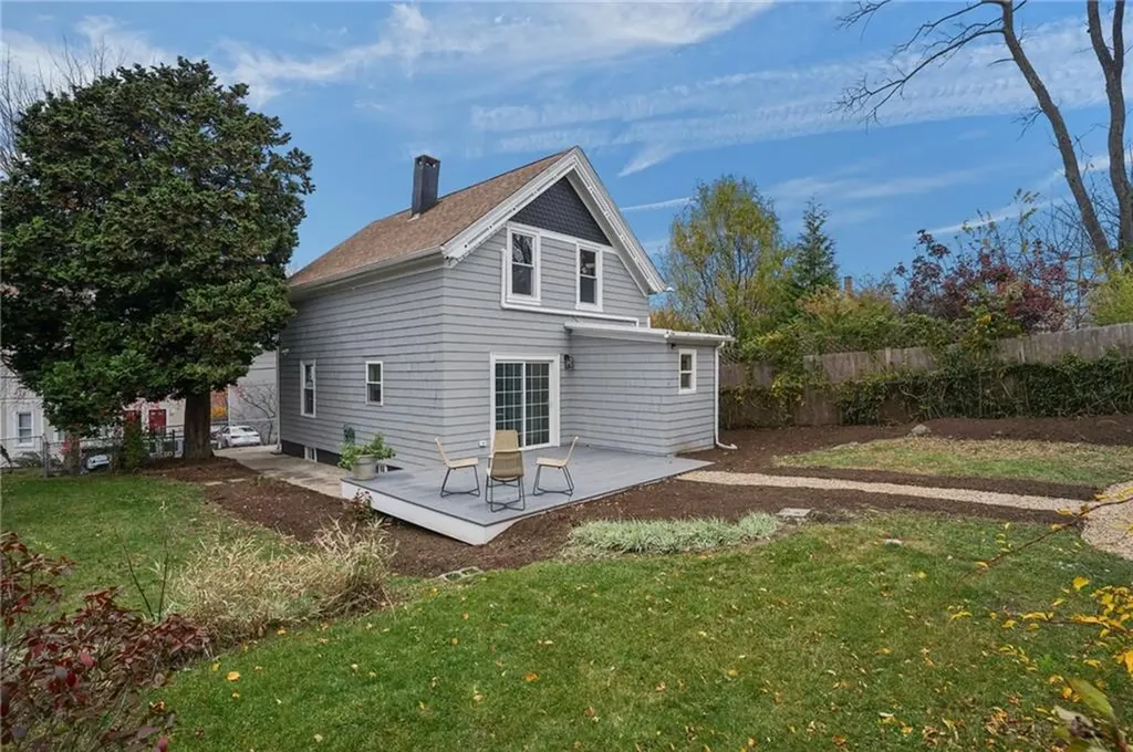 25 Tecumseh Street Providence RI 02906