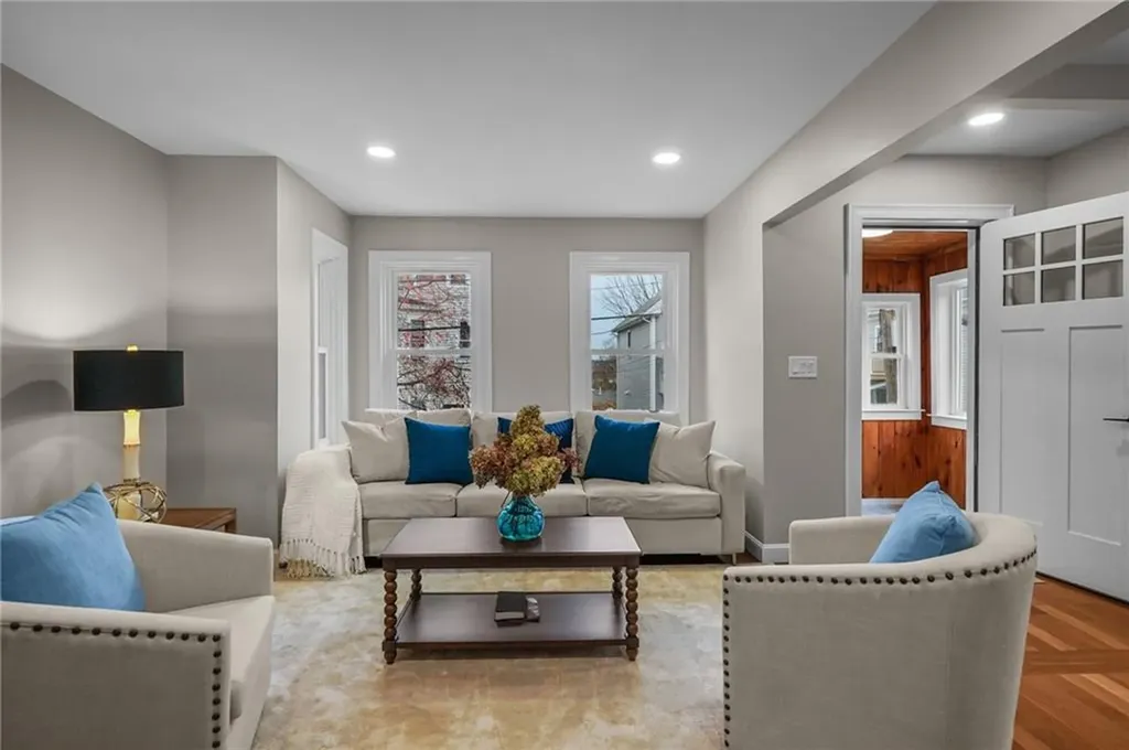 25 Tecumseh Street Providence RI 02906