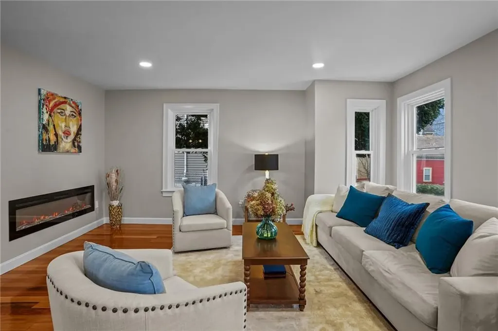 25 Tecumseh Street Providence RI 02906