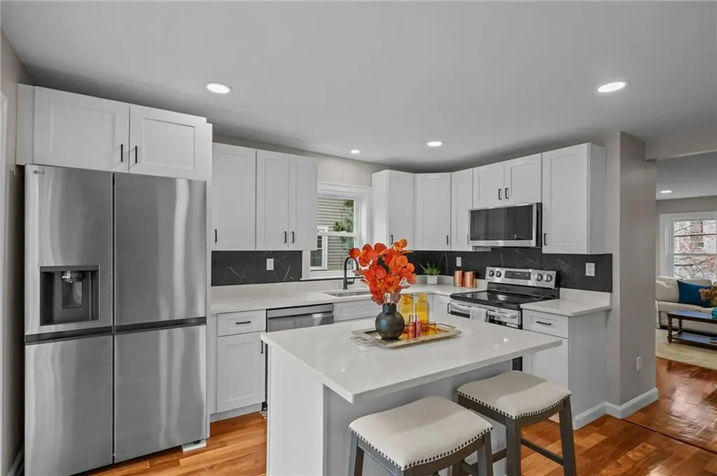 25 Tecumseh Street Providence RI 02906